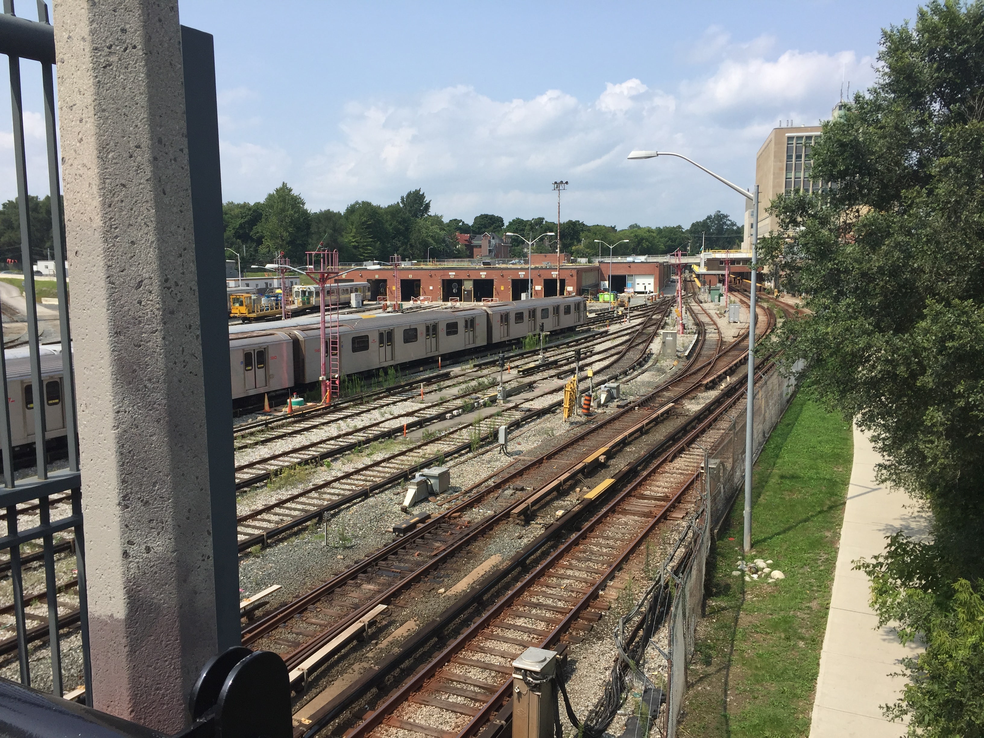 Photo of the Davisville TTC Yard taken from the trail bridge